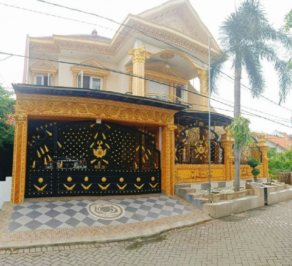 [9AC3B3] Jual Rumah 8 Kamar, 600m2 - Gayungan, Surabaya